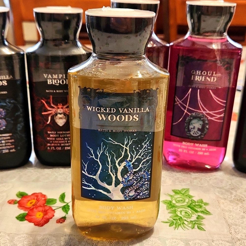 NWT 🎃WICKED VANILLA WOODS